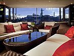 Hotel Sofitel Budapest Chain Bridge - café with panoramic view to the Danube and the Buda Castle