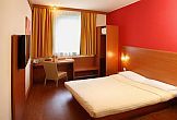 Double room at discount price in Star Inn Hotel close to Nyugati railway station